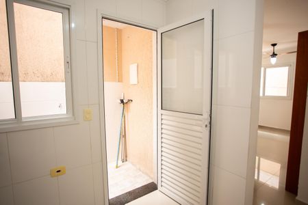 Casa de condomínio à venda com 58m², 2 quartos e 1 vaga Casa de condomínio à venda com 58m², 2 quartos e 1 vagaCOZINHA