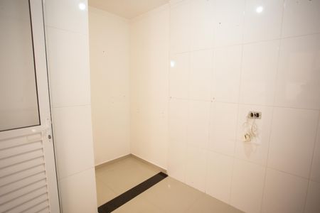 Casa de condomínio à venda com 58m², 2 quartos e 1 vaga Casa de condomínio à venda com 58m², 2 quartos e 1 vagaCOZINHA