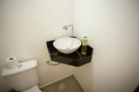 Casa de condomínio à venda com 58m², 2 quartos e 1 vaga Casa de condomínio à venda com 58m², 2 quartos e 1 vagaLAVABO