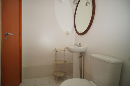 Banheiro da Suíte de apartamento para alugar com 2 quartos, 56m² em Jardim Carvalho, Porto Alegre