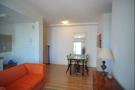 Sala de apartamento para alugar com 2 quartos, 56m² em Jardim Carvalho, Porto Alegre