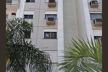 Apartamento à venda com 56m², 2 quartos e 1 vaga Apartamento à venda com 56m², 2 quartos e 1 vagaAdesivo na Janela