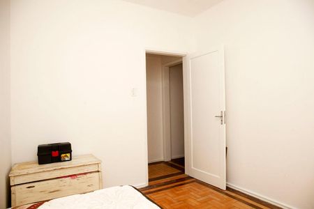 Quarto 1 de apartamento à venda com 2 quartos, 70m² em Farroupilha, Porto Alegre
