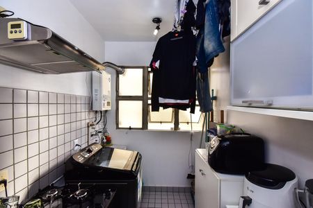 Apartamento à venda com 65m², 2 quartos e 1 vagaÁrea de Serviço