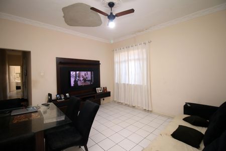 Apartamento à venda com 120m², 2 quartos e sem vagaSala