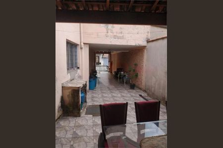 Casa à venda com 135m², 4 quartos e 4 vagas