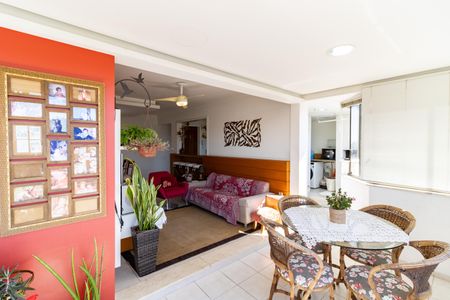 Apartamento à venda com 109m², 3 quartos e 1 vagaVaranda