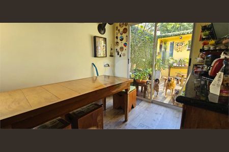 Casa à venda com 3 quartos, 500m² em Alto da Lapa, São Paulo