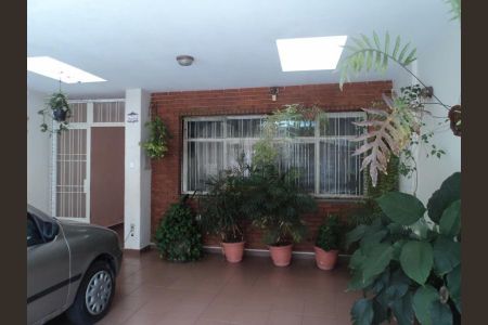 Casa à venda com 4 quartos, 174m² em Vila Bertioga, São Paulo