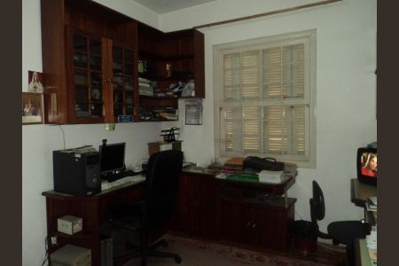 Casa à venda com 4 quartos, 174m² em Vila Bertioga, São Paulo