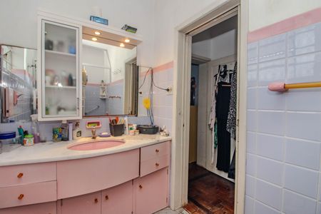 Casa à venda com 354m², 5 quartos e 3 vagasBanheiro