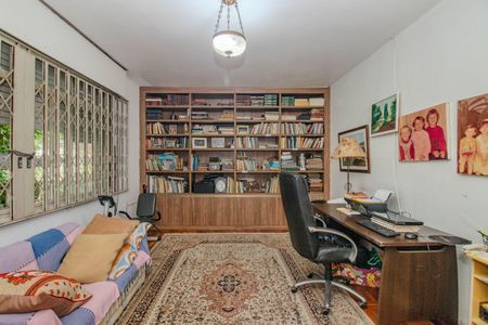 Casa à venda com 354m², 5 quartos e 3 vagasEscritório