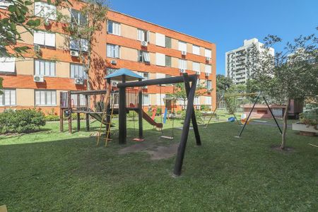 Apartamento para alugar com 75m², 2 quartos e 1 vaga Apartamento para alugar com 75m², 2 quartos e 1 vagaÁrea comum - Playground