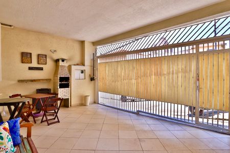 Casa à venda com 115m², 2 quartos e 2 vagasGaragem