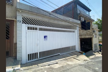 Casa à venda com 115m², 2 quartos e 2 vagasFachada