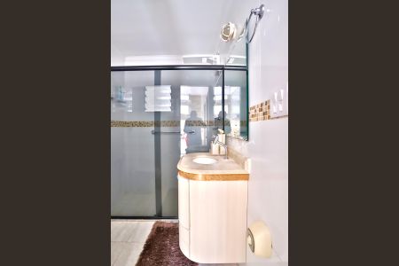 Casa à venda com 115m², 2 quartos e 2 vagasBanheiro