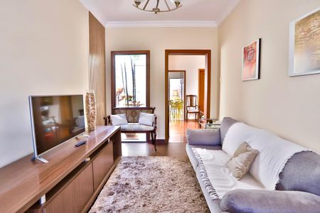 Casa à venda com 115m², 2 quartos e 2 vagasSala