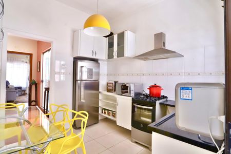 Casa à venda com 115m², 2 quartos e 2 vagasCozinha