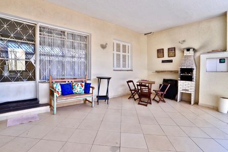 Casa à venda com 115m², 2 quartos e 2 vagasGaragem