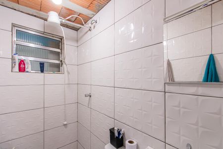 Banheiro de casa para alugar com 1 quarto, 42m² em Parque Cisper, São Paulo