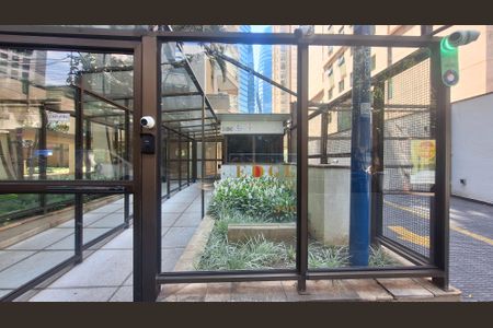 Apartamento à venda com 64m², 2 quartos e 1 vaga Apartamento à venda com 64m², 2 quartos e 1 vagaFachada e portaria