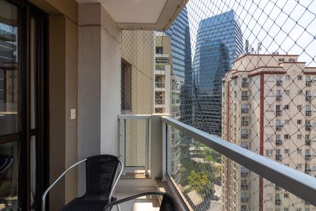 Apartamento à venda com 64m², 2 quartos e 1 vaga Apartamento à venda com 64m², 2 quartos e 1 vagaVaranda