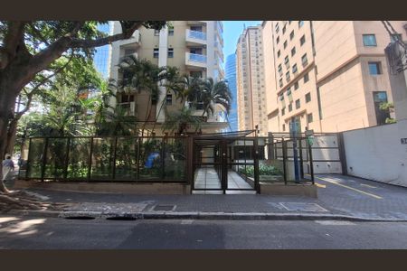 Apartamento à venda com 64m², 2 quartos e 1 vaga Apartamento à venda com 64m², 2 quartos e 1 vagaFachada