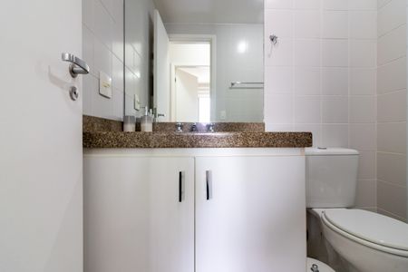 Apartamento à venda com 64m², 2 quartos e 1 vaga Apartamento à venda com 64m², 2 quartos e 1 vagaBanheiro
