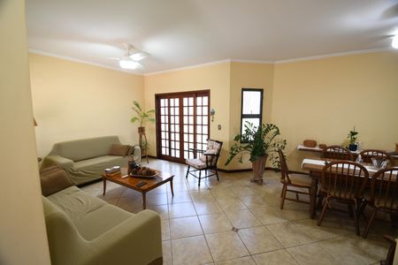 Sala de casa à venda com 3 quartos, 246m² em Parque das Universidades, Campinas