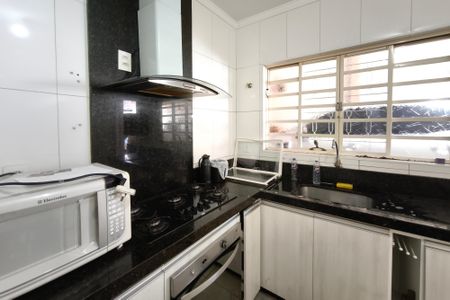 Casa à venda com 180m², 3 quartos e 3 vagasCozinha