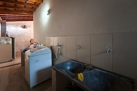 Casa à venda com 180m², 3 quartos e 3 vagasÁrea de Serviço