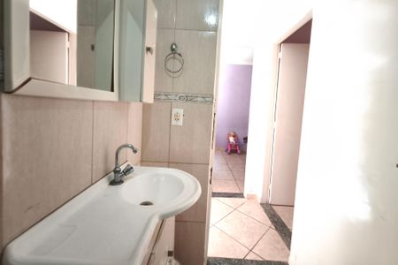 Casa à venda com 180m², 3 quartos e 3 vagasBanheiro Social