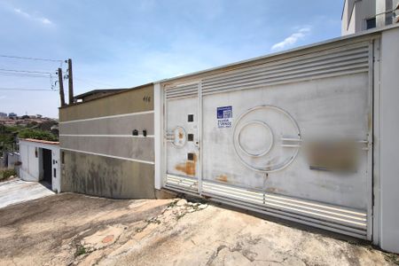 Casa à venda com 180m², 3 quartos e 3 vagasFachada