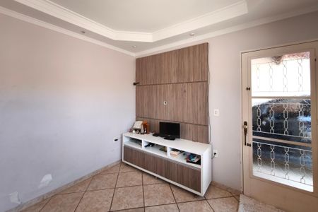Casa à venda com 180m², 3 quartos e 3 vagasSala de Estar