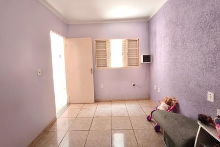 Casa à venda com 180m², 3 quartos e 3 vagasQuarto 2