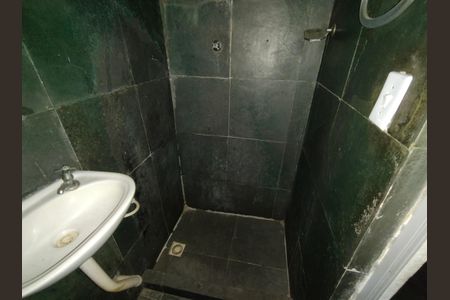 Casa à venda com 100m², 2 quartos e sem vaga Casa à venda com 100m², 2 quartos e sem vagaBanheiro