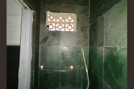 Casa à venda com 100m², 2 quartos e sem vaga Casa à venda com 100m², 2 quartos e sem vagaBanheiro