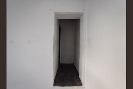 Casa à venda com 100m², 2 quartos e sem vaga Casa à venda com 100m², 2 quartos e sem vagaCorredor