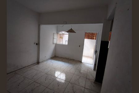 Casa à venda com 100m², 2 quartos e sem vaga Casa à venda com 100m², 2 quartos e sem vagaSala