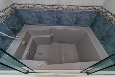 Casa à venda com 320m², 4 quartos e 3 vagas Casa à venda com 320m², 4 quartos e 3 vagasBanheiro 3