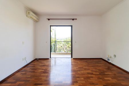 Casa à venda com 320m², 4 quartos e 3 vagas Casa à venda com 320m², 4 quartos e 3 vagasQuarto 3