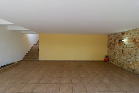 Casa à venda com 320m², 4 quartos e 3 vagas Casa à venda com 320m², 4 quartos e 3 vagasGaragem