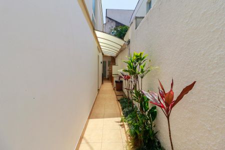 Casa à venda com 320m², 4 quartos e 3 vagas Casa à venda com 320m², 4 quartos e 3 vagasQuintal