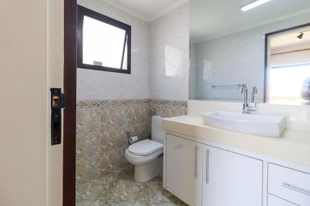 Casa à venda com 320m², 4 quartos e 3 vagas Casa à venda com 320m², 4 quartos e 3 vagasSuíte 2 - Banheiro