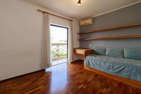 Casa à venda com 320m², 4 quartos e 3 vagas Casa à venda com 320m², 4 quartos e 3 vagasSuíte 2