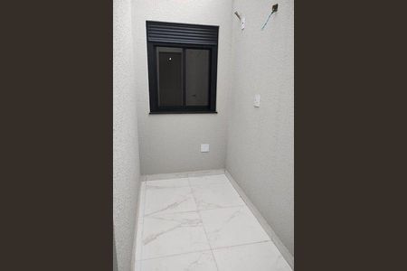 Casa à venda com 61m², 2 quartos e 2 vagas