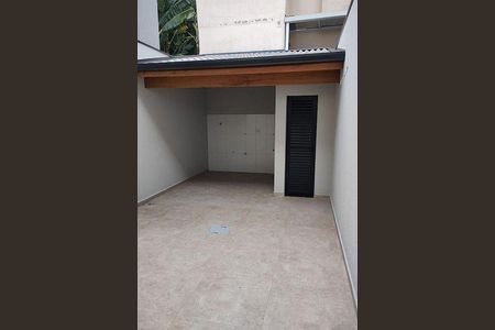 Casa à venda com 61m², 2 quartos e 2 vagas