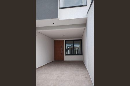 Casa à venda com 61m², 2 quartos e 2 vagas