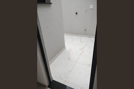 Casa à venda com 61m², 2 quartos e 2 vagas