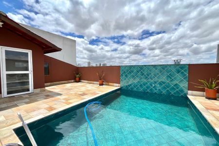 Apartamento à venda com 38m², 2 quartos e sem vaga Apartamento à venda com 38m², 2 quartos e sem vagaÁrea comum - Piscina